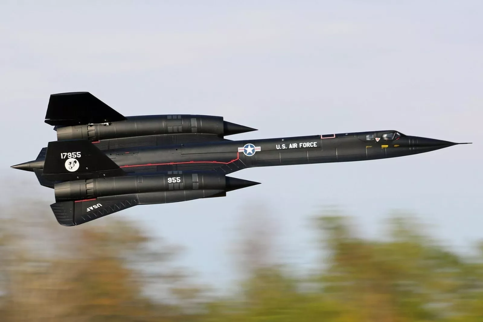 Freewing SR-71 Blackbird Twin 70mm EDF Jet Flight Image 